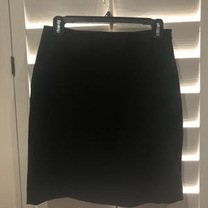 Black business skirt by Express sz 5/6